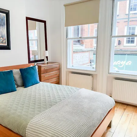 Alluring 2-bed, 2-bath Flat On High Street Kensington, Near Kensington Palace Londres