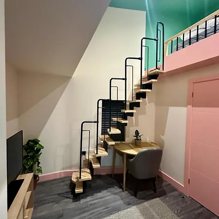 Cozy En-suite Loft In Trendy Local Gasthof *