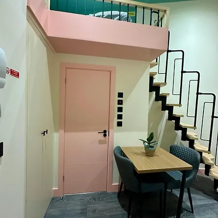 Cozy En-suite Loft In Trendy Local * London