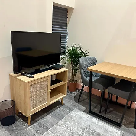 Cozy En-suite Loft In Trendy Local Gasthof