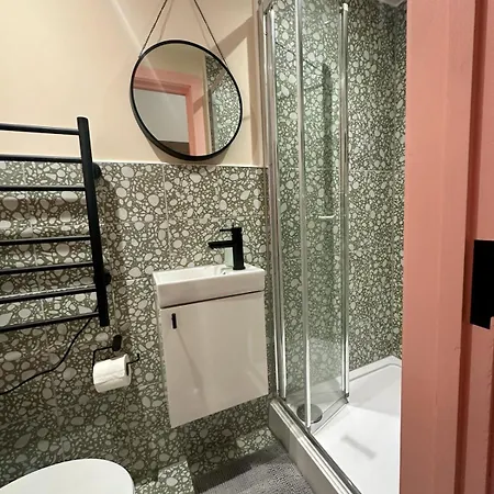 Gasthof Cozy En-suite Loft In Trendy Local *