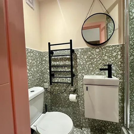 Gasthof Cozy En-suite Loft In Trendy Local