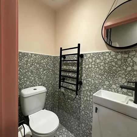 Cozy En-suite Loft In Trendy Local * London