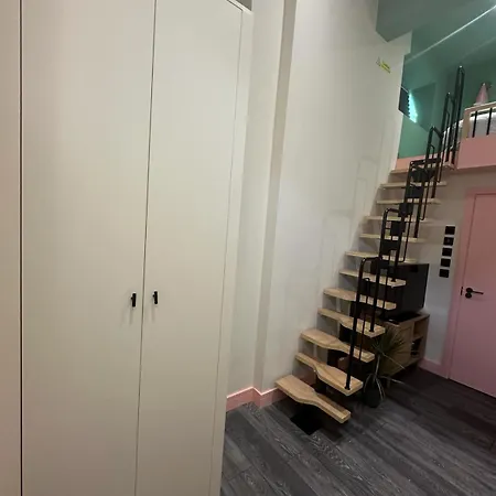 Gasthof Cozy En-suite Loft In Trendy Local