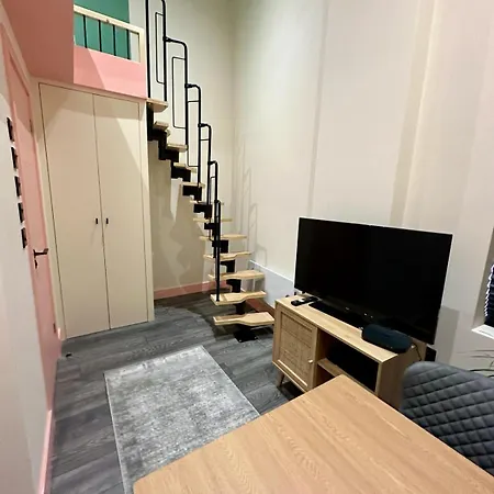 Cozy En-suite Loft In Trendy Local Gasthof *