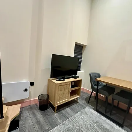 Cozy En-suite Loft In Trendy Local * London