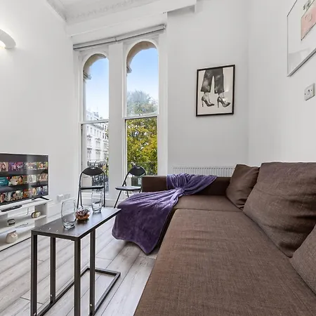 Bays Apartment London