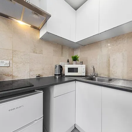 Bays Apartment London