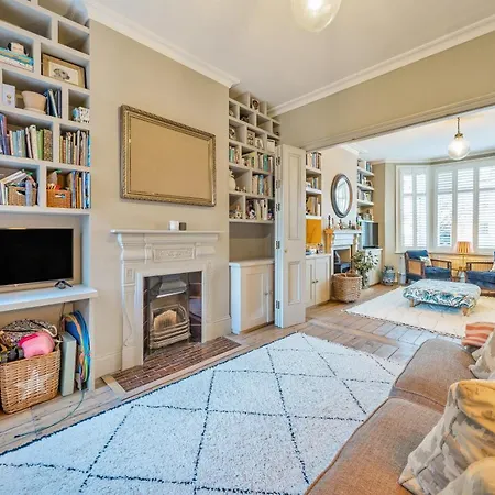 Fantastic Edwardian 3br House W Gdn, Kensal Holiday home London