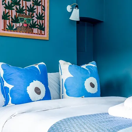 Holiday home Fantastic Edwardian 3br House W Gdn, Kensal London
