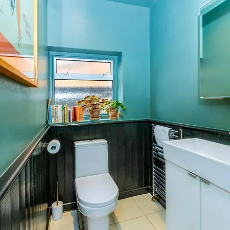 Fantastic Edwardian 3br House W Gdn, Kensal Holiday home London