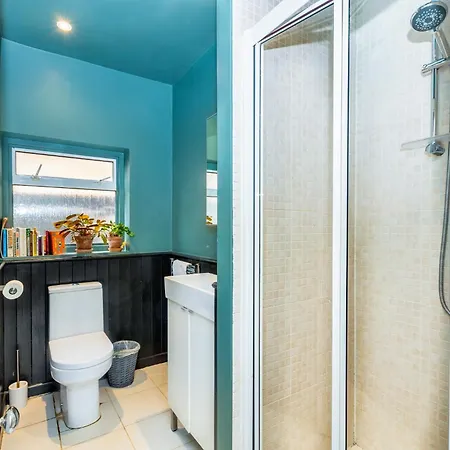 Fantastic Edwardian 3br House W Gdn, Kensal Holiday home