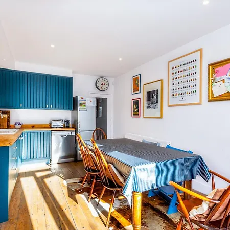 Holiday home Fantastic Edwardian 3br House W Gdn, Kensal
