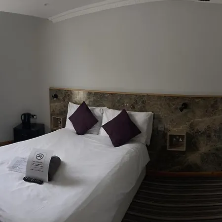 Hotel The Six Bells Enfield