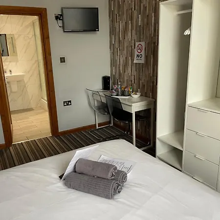 Hotel The Six Bells 3*