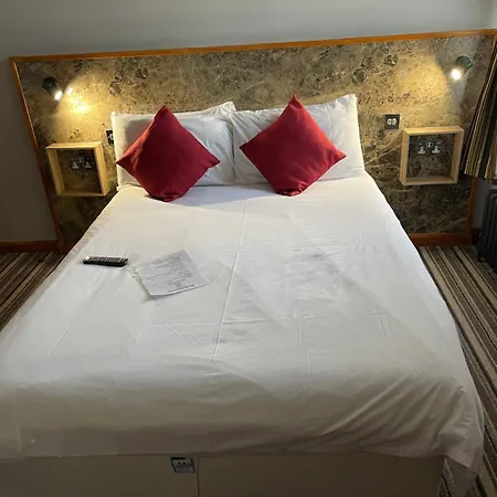 The Six Bells Hotel Enfield