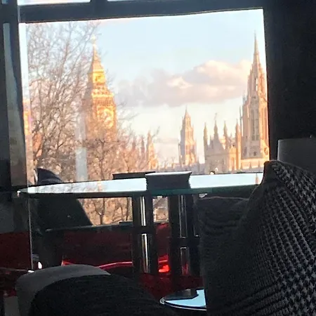 Luxury Designer River View Of Parliament Westminster Big Ben. 아파트 *