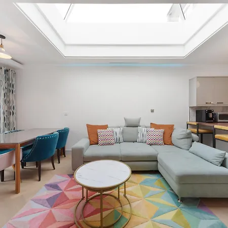 The Pearl - Luxury 5* With Park View