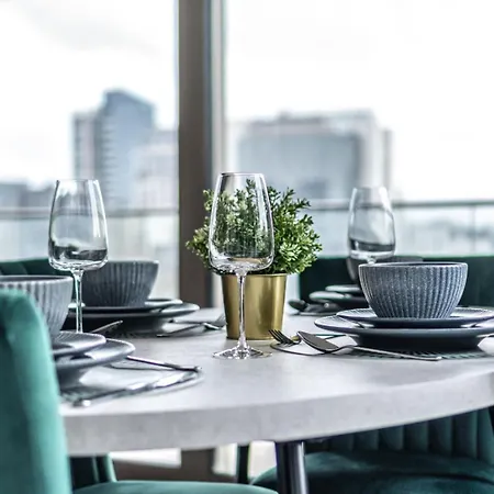 Stunning 2 Bedroom In Tower Hill Apartamento *