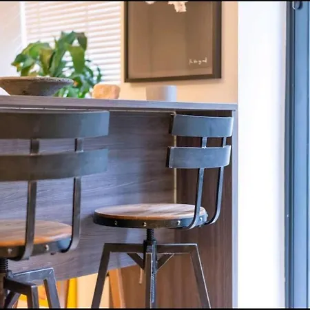 Cozy 1 Bedroom Flat In Soho *