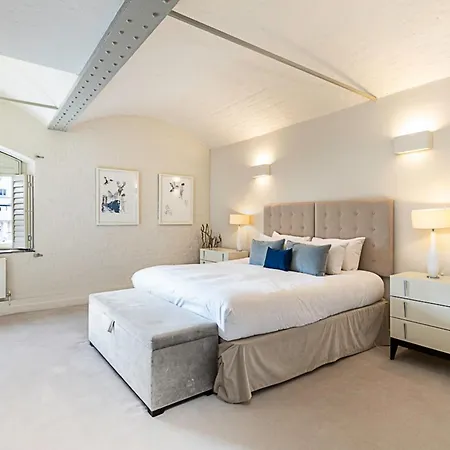 Charming In St Katharine Docks * London
