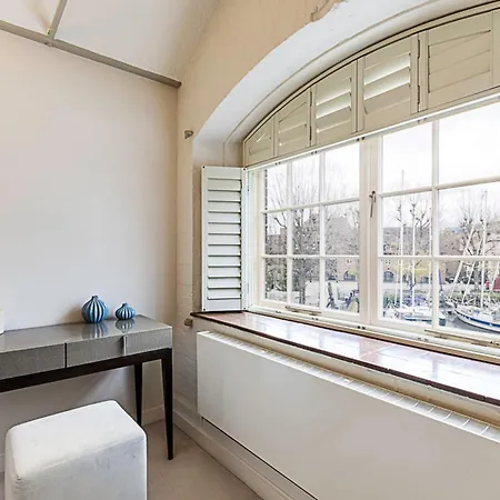 Charming In St Katharine Docks * London