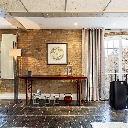 Charming In St Katharine Docks Appartement *