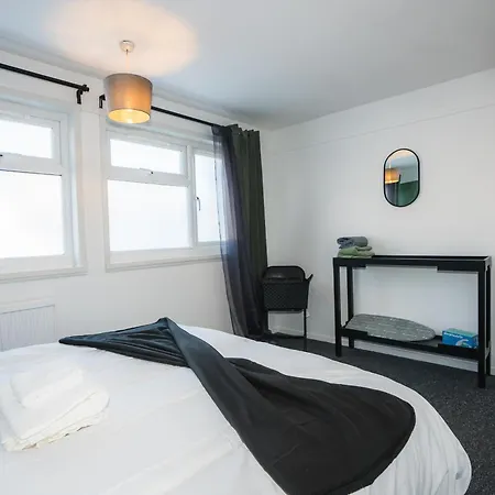 1 Bed Flat Tottenham Hale N17