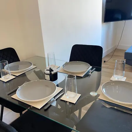 Very 2 Bed In Fulham London