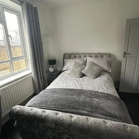Clapham Common 3 Bed London