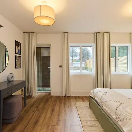 Apartment The Wembley Park Secret - Spacious 3bdr Flat With Terrace London