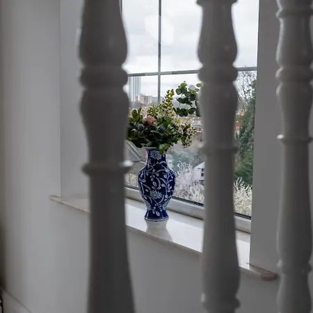 Stunning Large 4 Bedroom Victorian Holiday home