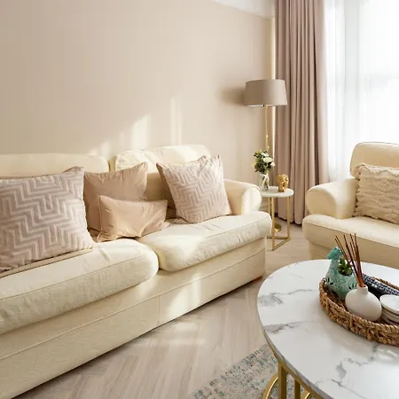 Stunning Large 4 Bedroom Victorian * London