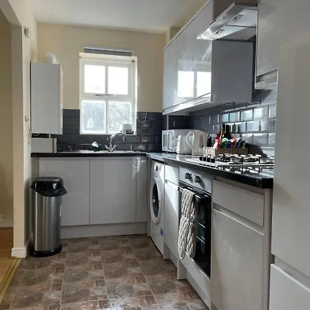Apartment 4min Walk Uni Of East 1br *