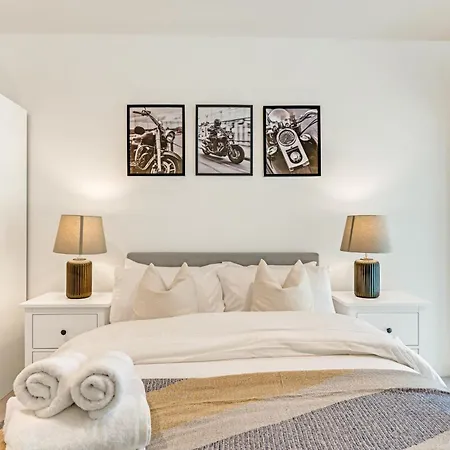 Khayat Homes - The Great Escape - 3 Bed Luxury London
