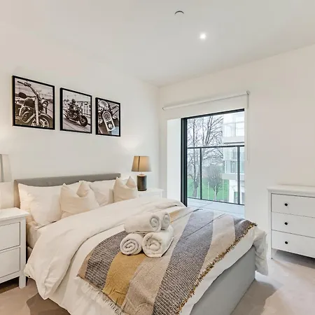 Khayat Homes - The Great Escape - 3 Bed Luxury Apartment