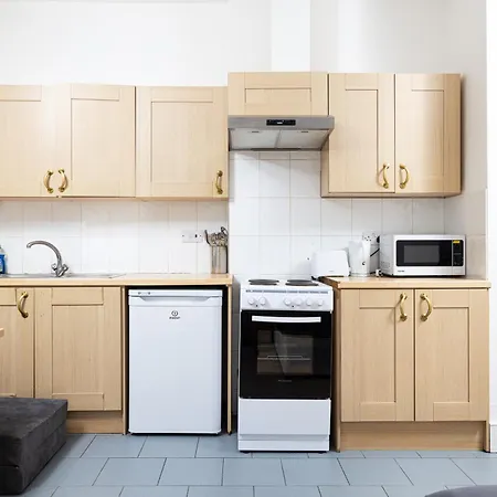 Large On Finchley Road 10 London