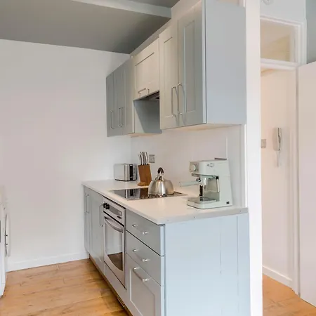 Bijou Flat On Broadway Market London