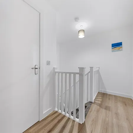 3 Bedroom Sleep12 In Mr2 Apartment London