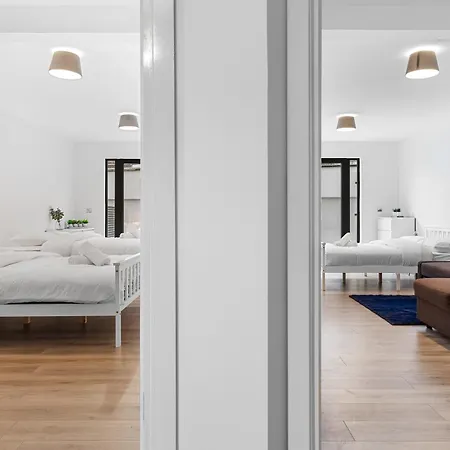 Apartment 3 Bedroom Sleep12 In Mr2 *
