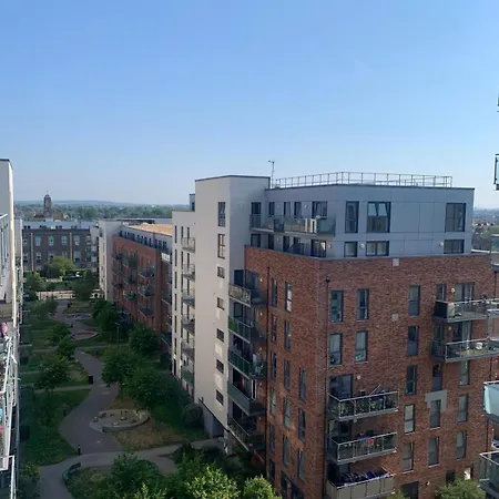 Dagenham 1 Bed Flat With Views * Goodmayes
