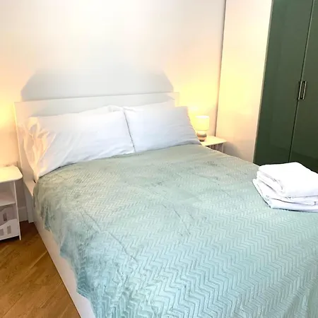 Dagenham 1 Bed Flat With Views Goodmayes
