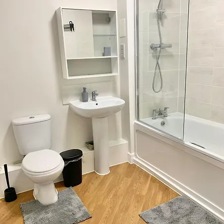 Dagenham 1 Bed Flat With Views * Goodmayes