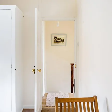 Morden House * Morden (Greater London)