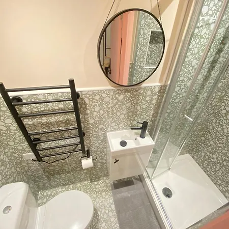 Gasthof Cozy En-suite Loft In Trendy Local
