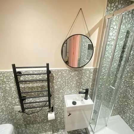 Gasthof Cozy En-suite Loft In Trendy Local *