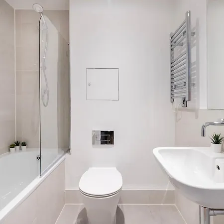 דירה Fitzrovia & Soho - 2br With Balcony - Cityapartmentstay *