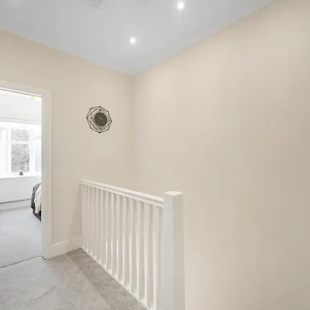 Holiday home Luxurious House In Wembley - Garden *