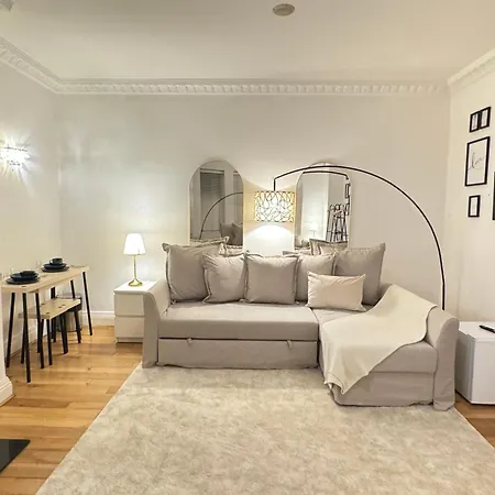 Hyde Park Corner House *