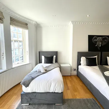 Hyde Park Corner House